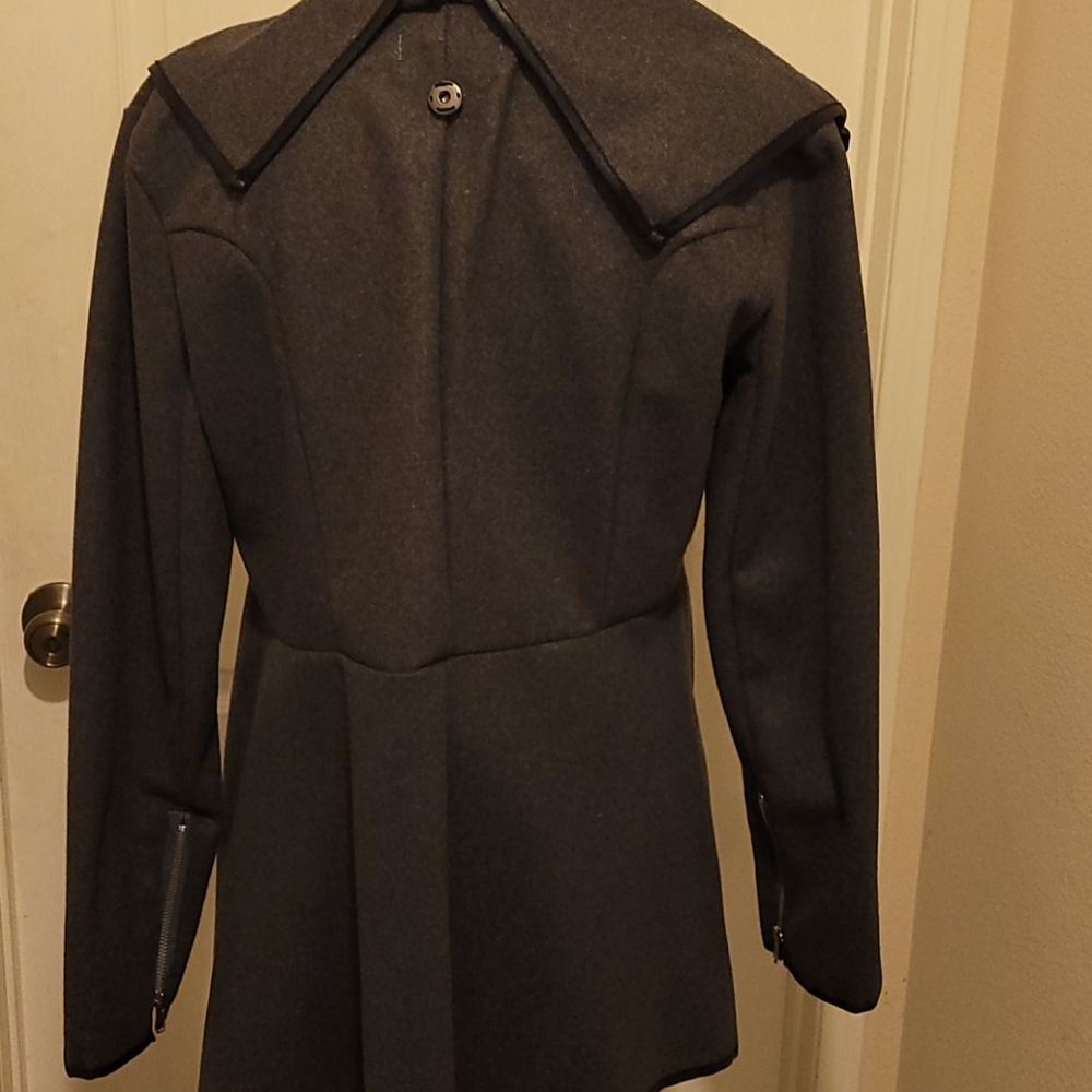 Jacket - Picture 7 of 7